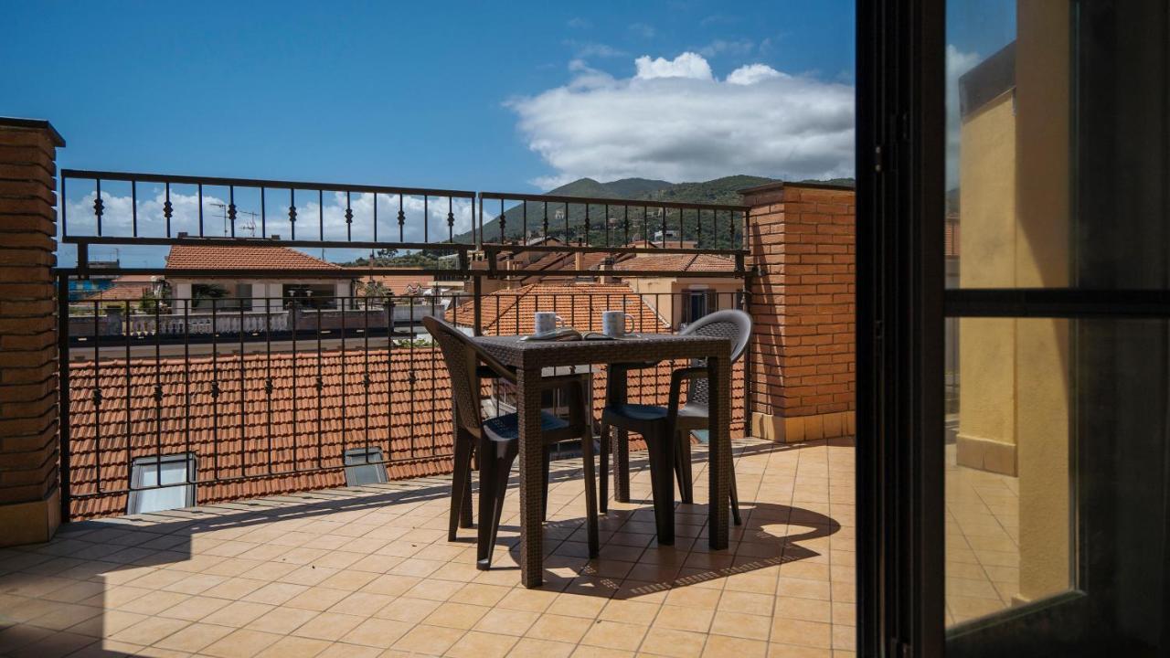 Apartmán Dei Mille 31 B Albenga Exteriér fotografie